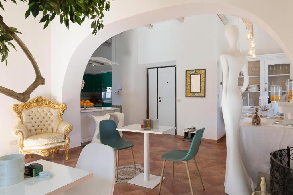Ostia Holiday Greed Palace 外观 照片